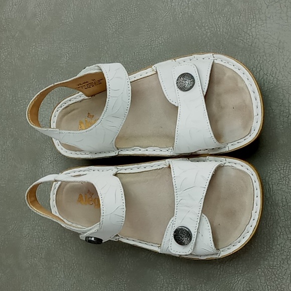 Algeria by PG Lite "Vienna" Wht. Embossed Leather 2 Strap Velcro Closure Size 37 - Picture 3 of 11